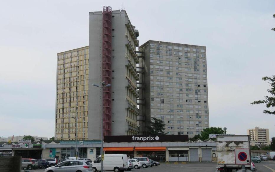 Appartement F3 -Plaisir Moins Cher - Jusqu'A 8Personnes Le Mée-sur-Seine Eksteriør bilde
